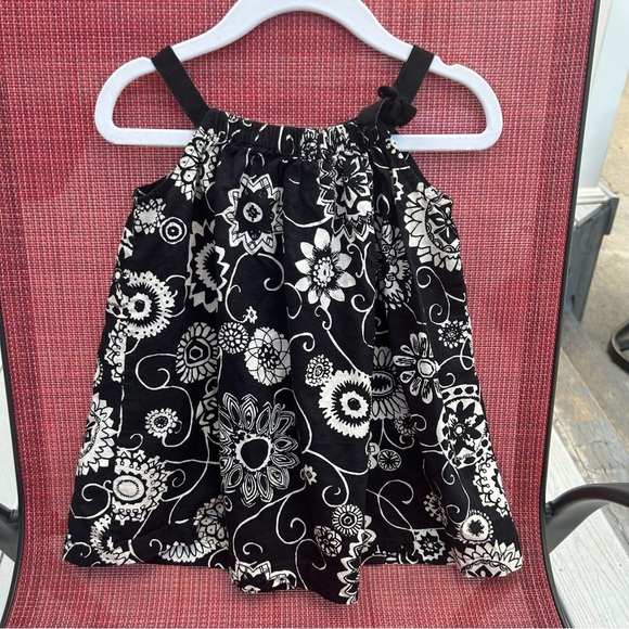 🍭BabyGap Floral Black and White Dress with elastic shoulders 12-18 - Picture 1 of 4